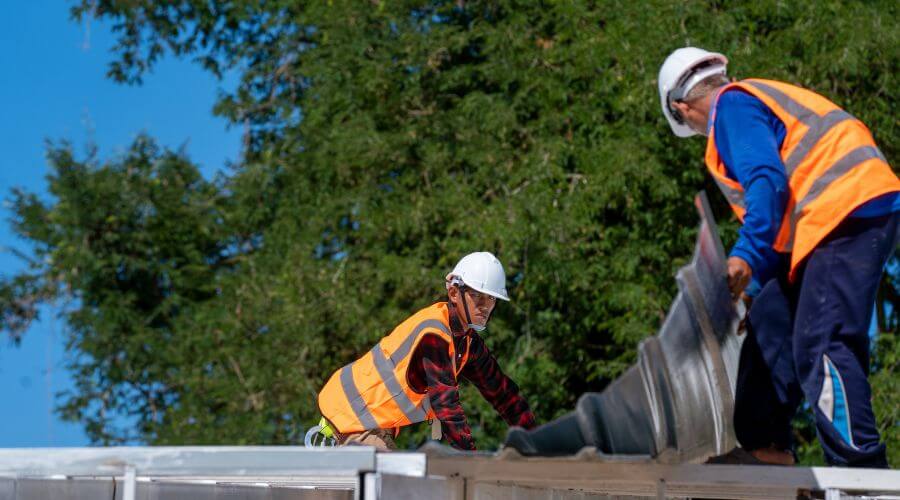Professional gutter cleaning in Kettle Falls, WA